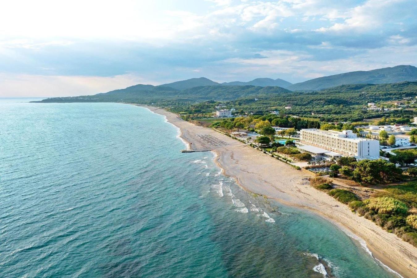 Ninos Grand Beach Resort Kastrosikia Esterno foto