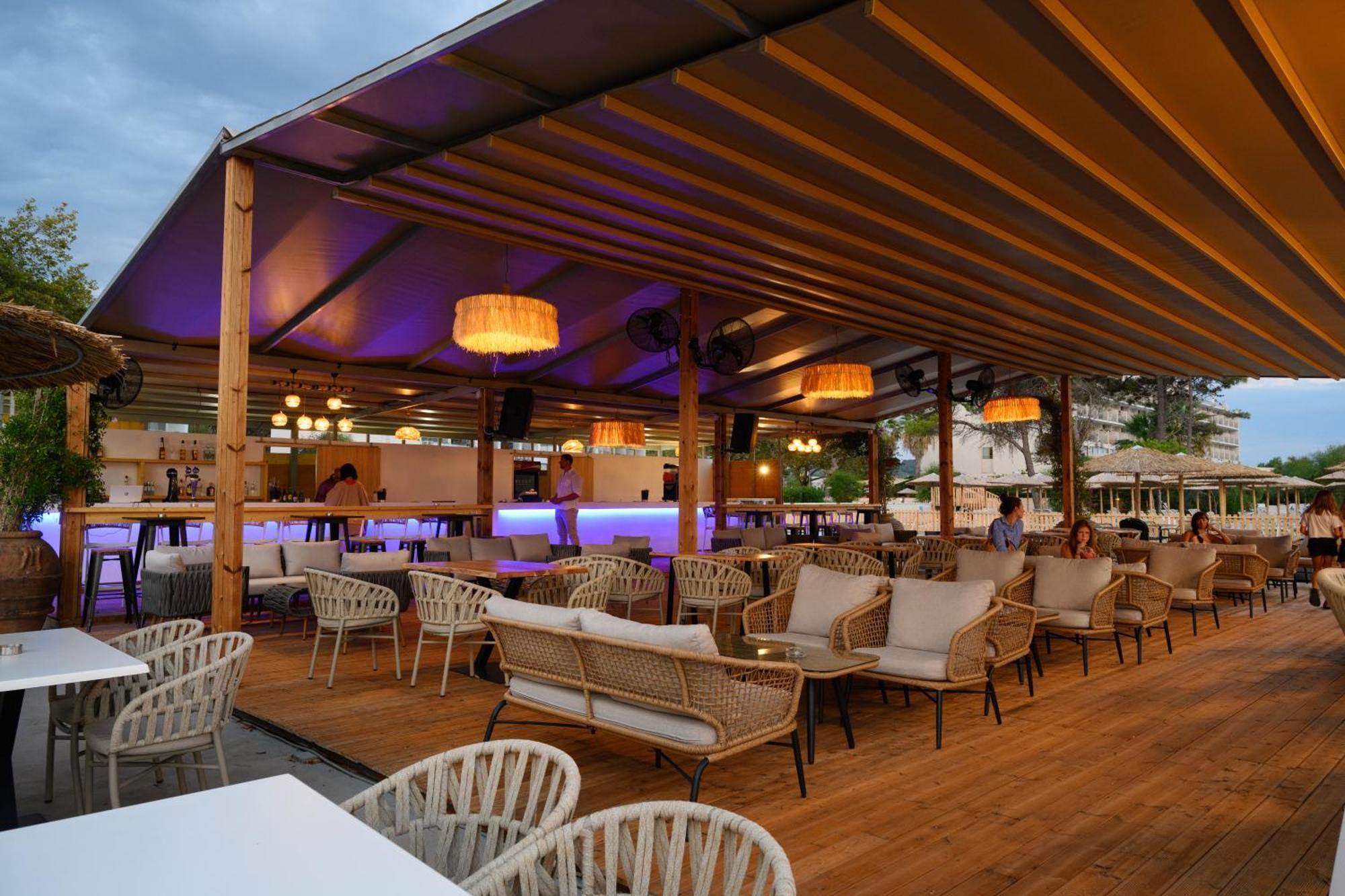 Ninos Grand Beach Resort Kastrosikia Esterno foto